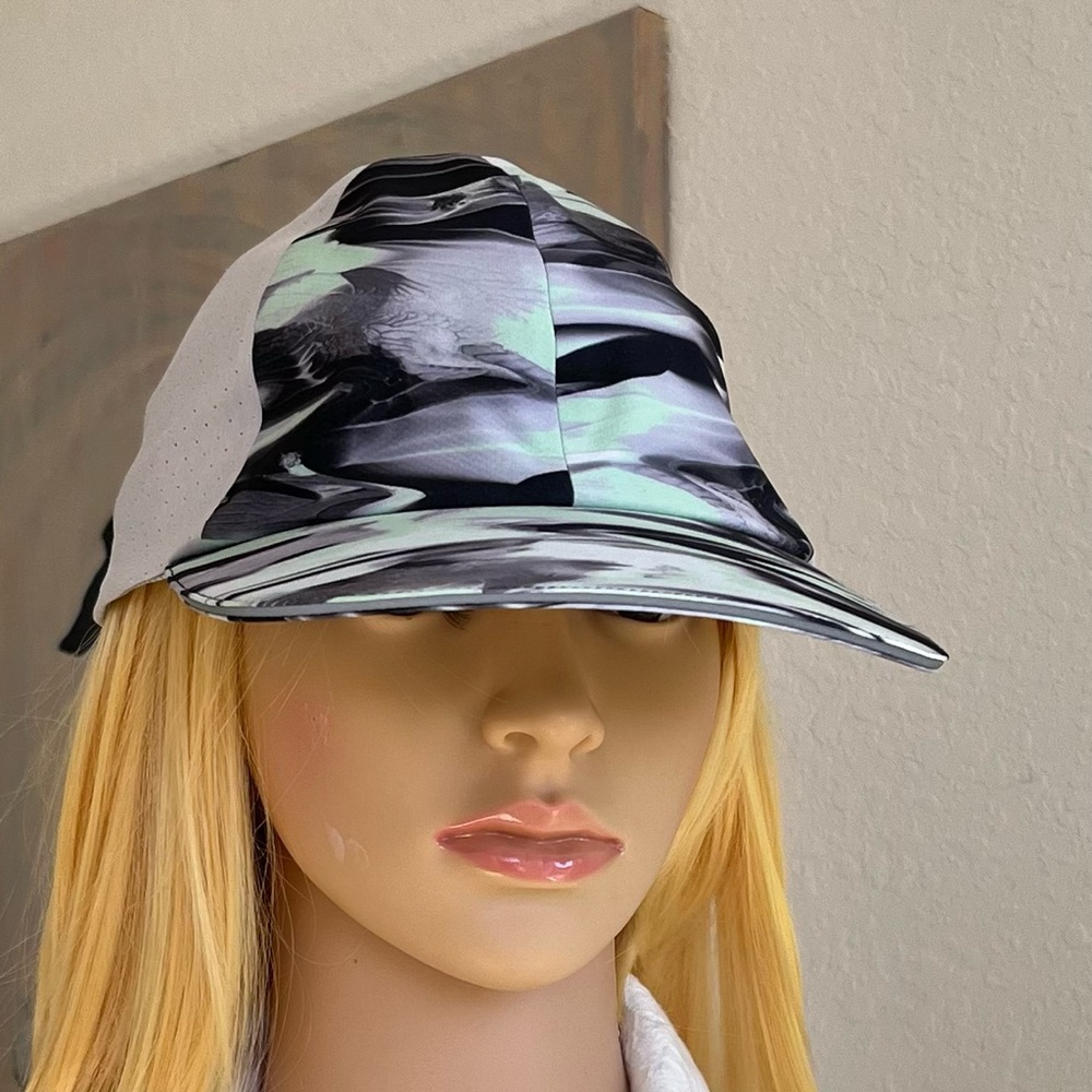 Lululemon Vent Hat